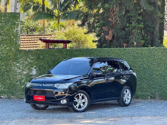 MITSUBISHI OUTLANDER 2.0 16V GASOLINA 4P AUTOMÁTICO MITSUBISHI OUTLANDER 2.0 16V GASOLINA 4P AUTOMÁTICO